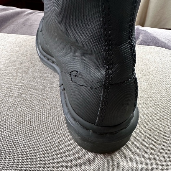 Dr Martens Boots Womens Size 6 Us 1460 Slip Resistant Black Ankle - Picture 5 of 7